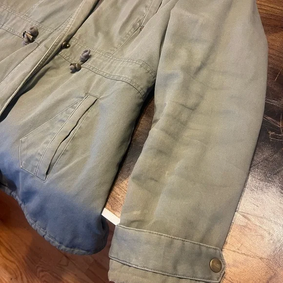 American Rag Olive Utility Jacket with Faux Fur Trim - Picture 4 of 5